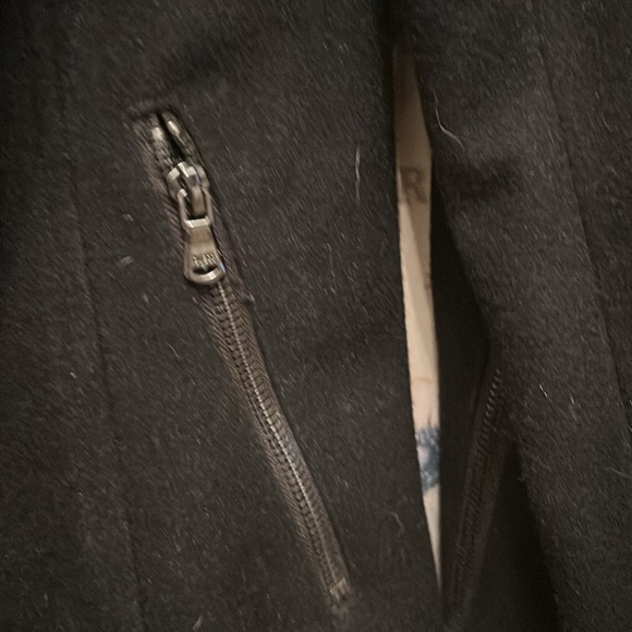 Black GUESS coat lamb collar XL GUESS runs small double breasted gold buttons - Picture 3 of 4